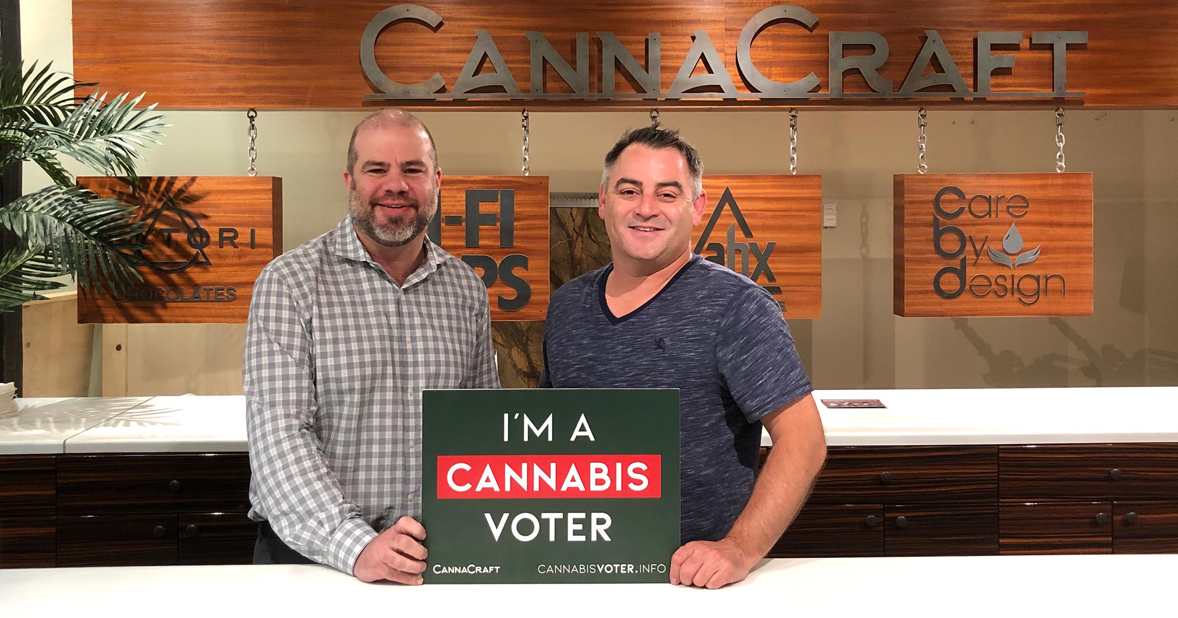 Photo of CannaCraft founder Dennis Hunter and HeadCount CEO Andy Bernstein